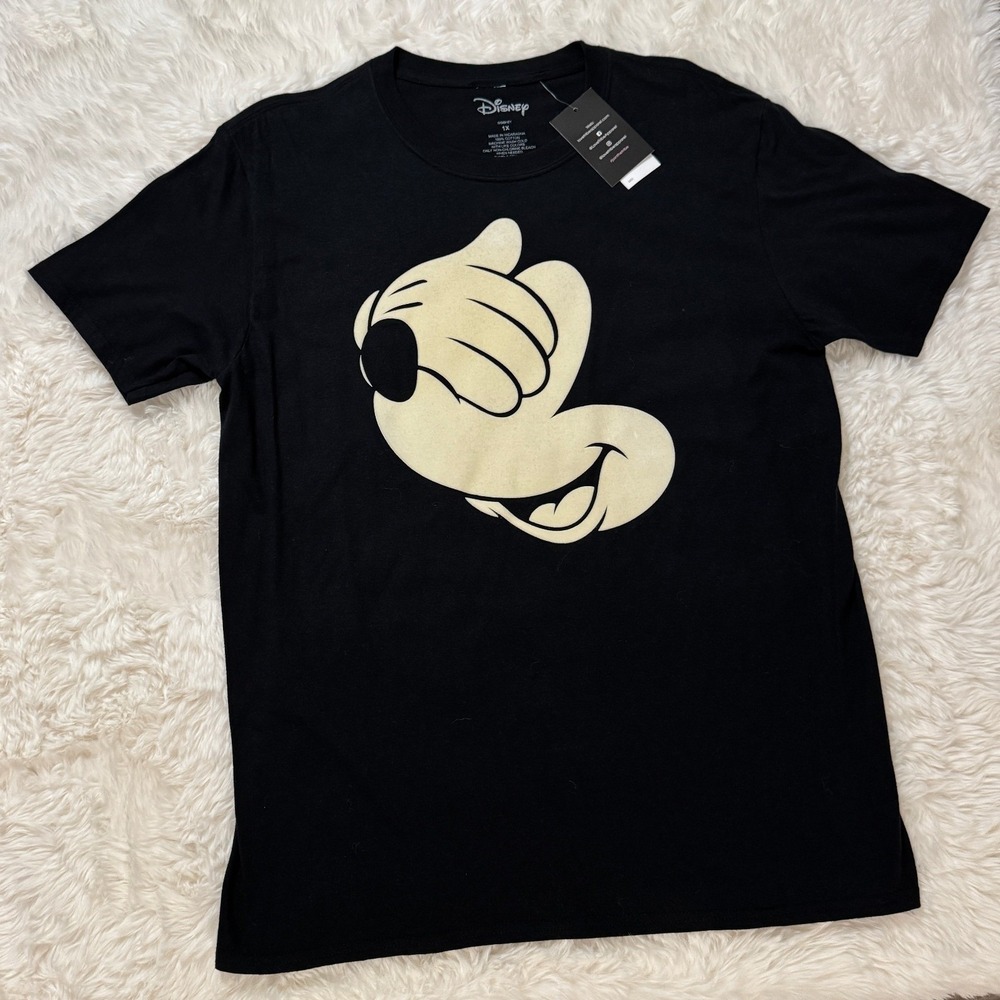 Disney Love Tribe Mickey Mouse Graphic T-Shirt Black 1X NWT
